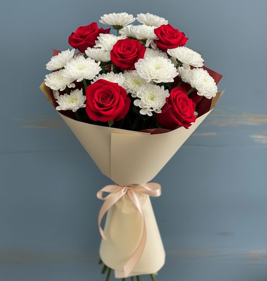 Букет цветов из: Розы и Хризантемы в Южно-Курильске