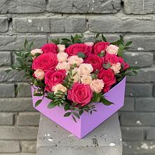 Цветочная композиция из Розы в коробке в Южно-Курильске