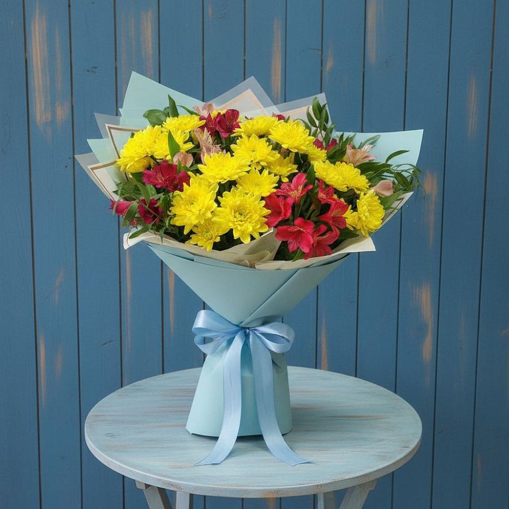Букет цветов из: Альстромерии и Хризантемы в Южно-Курильске