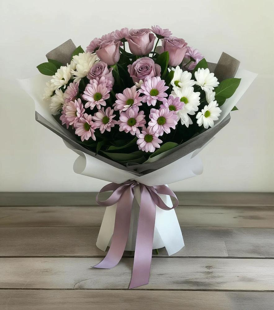 Букет цветов из: Хризантемы и Розы в Южно-Курильске