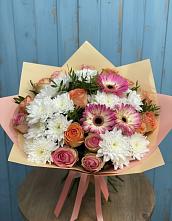 Букет цветов из:  Розы, Герберы и Хризантемы #REPLACE_PRED# Южно-Курильске
