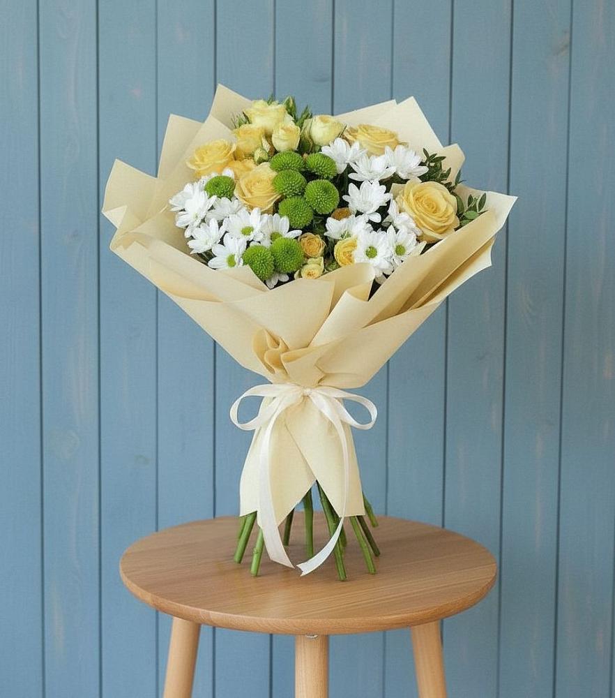 Букет цветов из: Хризантемы и Розы в Южно-Курильске