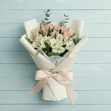 Букет цветов из:  Альстромерии в Южно-Курильске