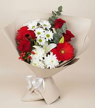 Букет цветов из:  Розы, Хризантемы, Герберы и Лилии в Южно-Курильске