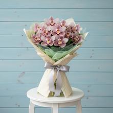 Букет цветов из:  Орхидеи и Розы #REPLACE_PRED# Южно-Курильске