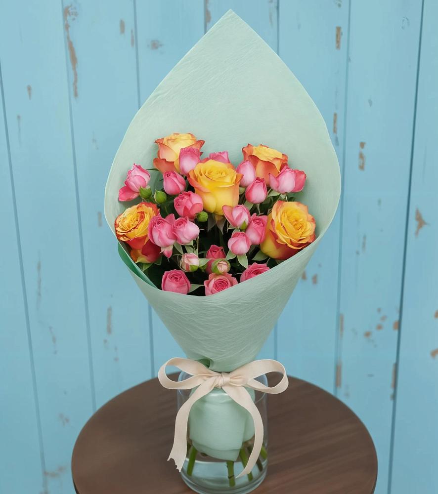 Букет цветов из: Розы в Южно-Курильске