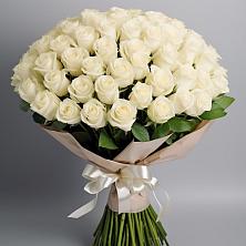 Букет 101 беля роза Белоснежка в Южно-Курильске