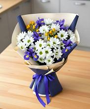 Букет цветов из:  Розы, Ирисы и Хризантемы #REPLACE_PRED# Южно-Курильске