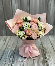 Букет цветов из:  Гвоздики, Розы и Хризантемы в Южно-Курильске