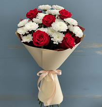 Букет цветов из:  Розы и Хризантемы в Южно-Курильске