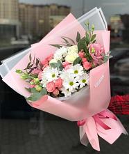 Букет цветов из:  Розы, Лизиантусы и Хризантемы в Южно-Курильске