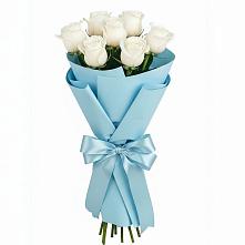 Букет 7 белых роз Проуд в Южно-Курильске