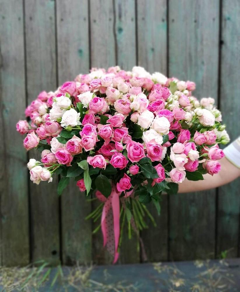 Букет Розовые кустовые розы Натали и Лав Лидия в Южно-Курильске