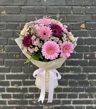 Букет цветов из:  Герберы и Хризантемы #REPLACE_PRED# Южно-Курильске