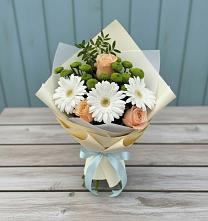 Букет цветов из:  Герберы, Розы и Хризантемы в Южно-Курильске