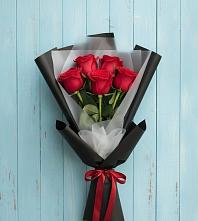 Букет цветов из:  Розы #REPLACE_PRED# Южно-Курильске