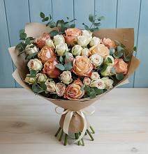 Букет цветов из:  Альстромерии и Розы #REPLACE_PRED# Южно-Курильске
